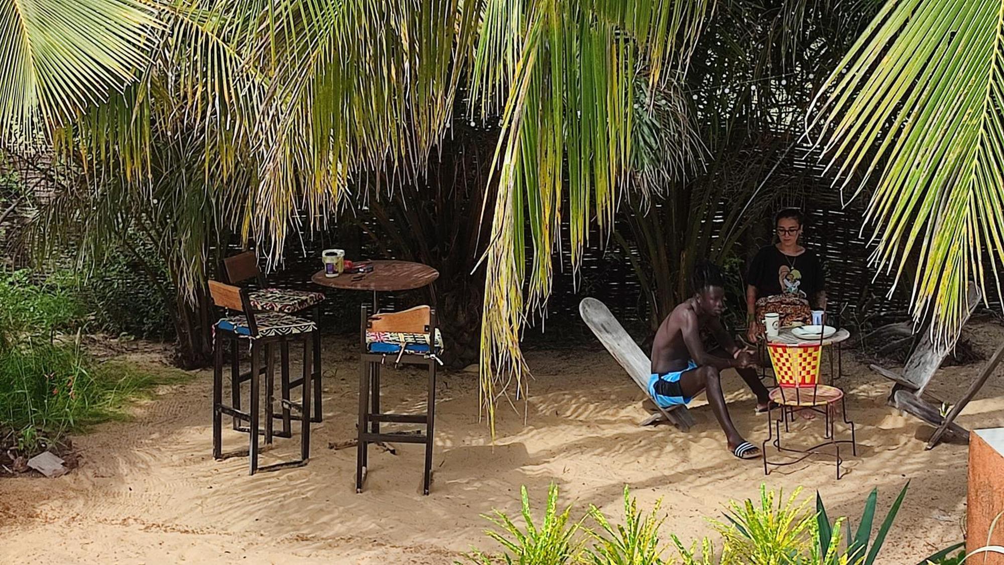 Akine Ti Kasso Piscine Hotel Diembereng Ngoại thất bức ảnh
