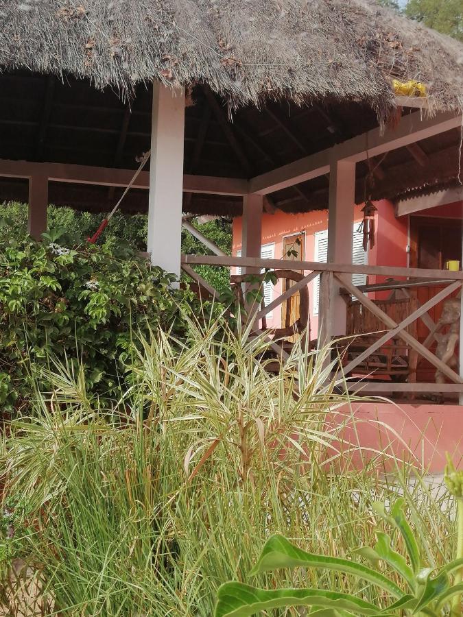 Akine Ti Kasso Piscine Hotel Diembereng Ngoại thất bức ảnh